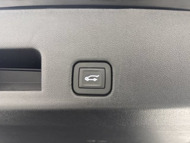 Used 2026 Chevrolet Traverse LT AWD/4WD image 29