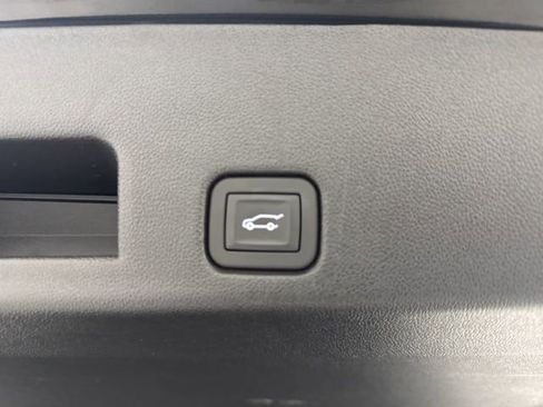 Used 2026 Chevrolet Traverse LT image 29