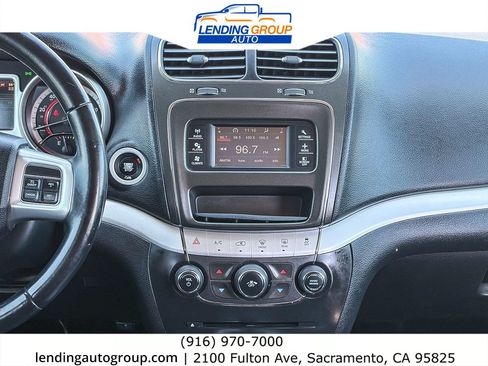 Used 2017 Dodge Journey SE w/ Flexible Seating Group FWD image 12