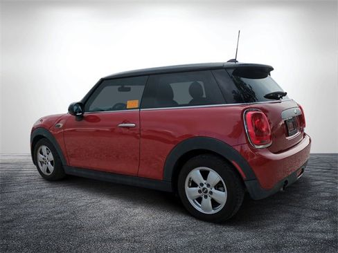 Used 2014 MINI Cooper 2-Door Hardtop image 6