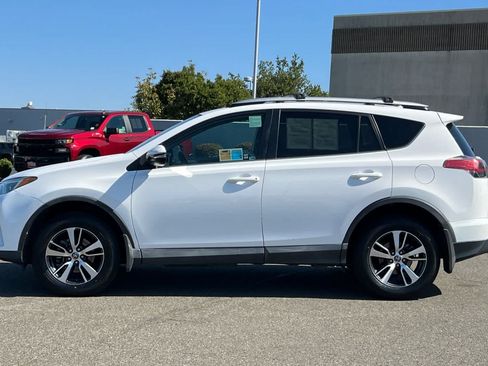 Certified 2016 Toyota RAV4 XLE AWD/4WD image 9