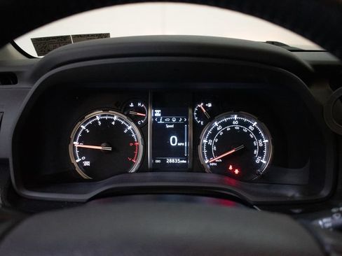 Used 2021 Toyota 4Runner TRD Off-Road Premium w/ Moonroof Package AWD/4WD image 13