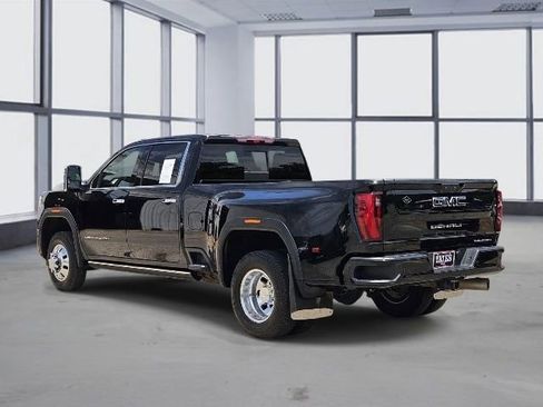 Used 2025 GMC Sierra 3500 Denali Ultimate AWD/4WD image 4