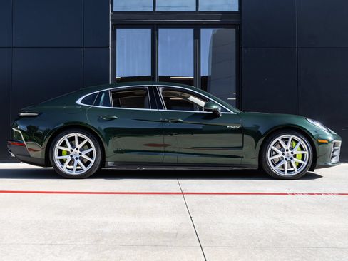 Certified 2025 Porsche Panamera 4 E-Hybrid AWD/4WD image 12