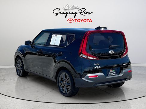 Used 2021 Kia Soul EX FWD image 4