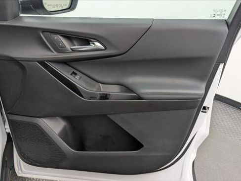 Used 2026 Chevrolet Equinox LT FWD image 23