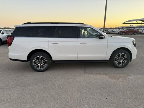 New 2025 Ford Expedition Max Active image 9