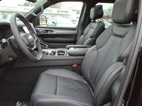 New 2026 Jeep Grand Wagoneer Limited w/ Premium Group II AWD/4WD image 8