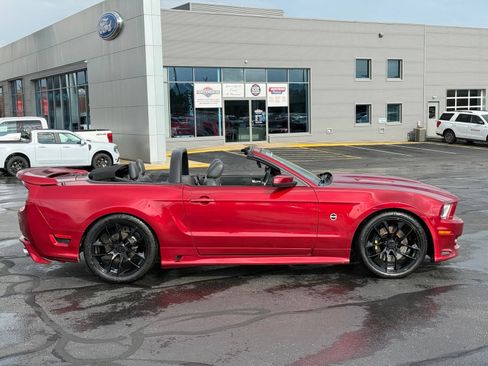 Used 2011 Ford Mustang GT Premium w/ Electronics Pkg RWD image 3
