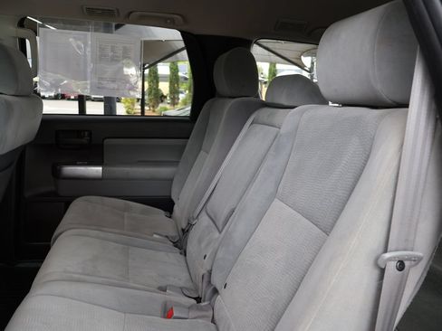 Used 2019 Toyota Sequoia SR5 AWD/4WD image 48