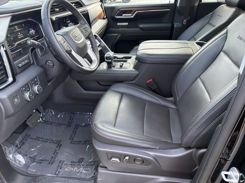 Used 2023 GMC Sierra 1500 Denali w/ Denali Reserve Package AWD/4WD image 8