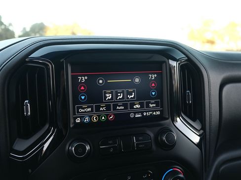 Used 2020 Chevrolet Silverado 2500 LTZ w/ LTZ Premium Package image 35