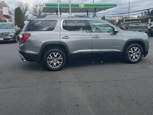 Used 2020 GMC Acadia SLT image 9