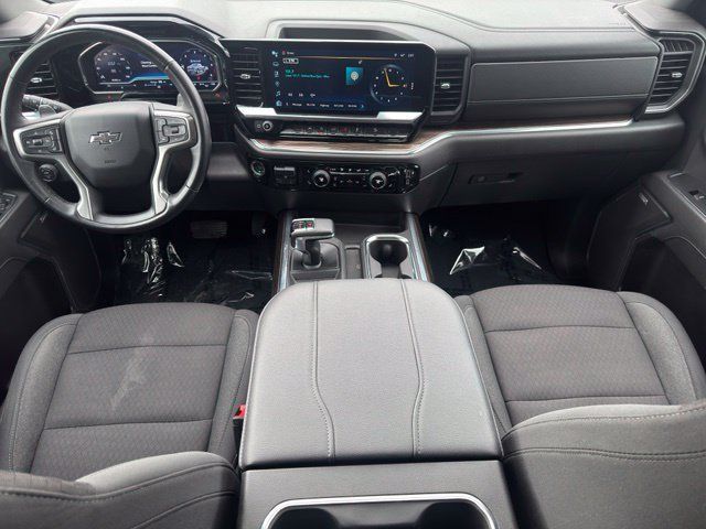 Certified 2024 Chevrolet Silverado 1500 RST w/ Convenience Package II AWD/4WD image 13