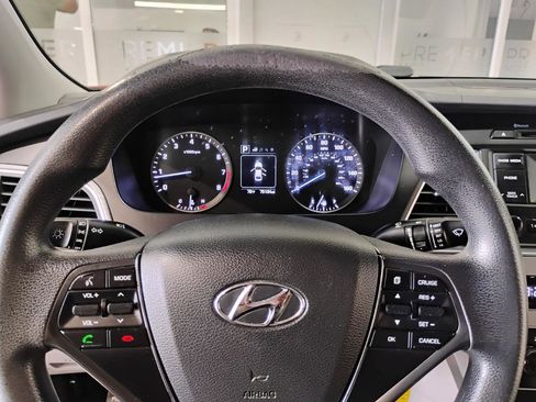 Used 2017 Hyundai Sonata SE image 18