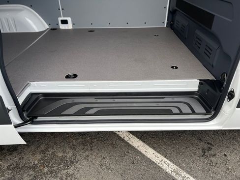 Used 2024 Mercedes-Benz Sprinter 144 Cargo image 22