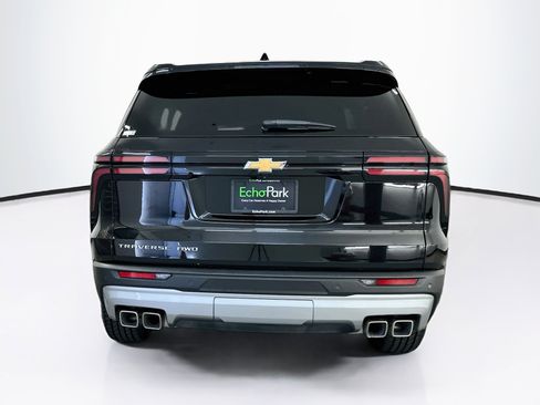 Used 2025 Chevrolet Traverse LT AWD/4WD image 7
