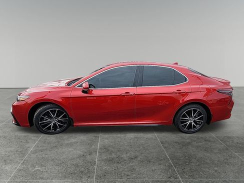 Certified 2024 Toyota Camry SE image 4