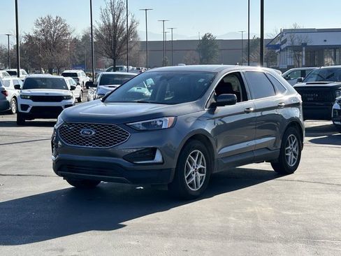 Used 2023 Ford Edge SEL image 8