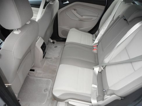 Used 2013 Ford C-MAX SE image 17