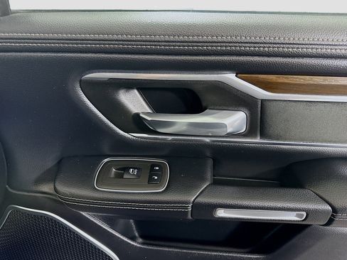 Used 2021 RAM 1500 Laramie image 31