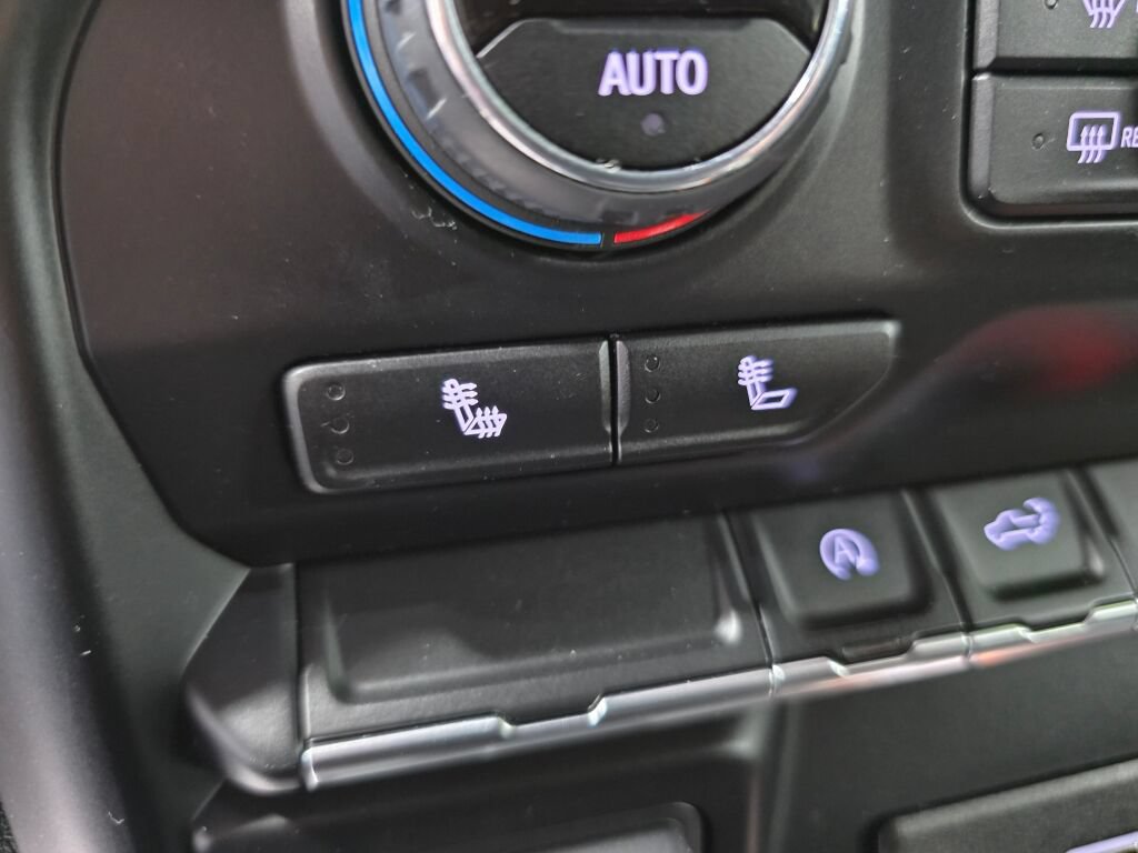 Used 2019 Chevrolet Silverado 1500 RST AWD/4WD image 17