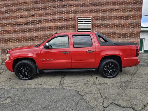 Used 2010 Chevrolet Avalanche LT w/ Regional Value Package AWD/4WD image 1