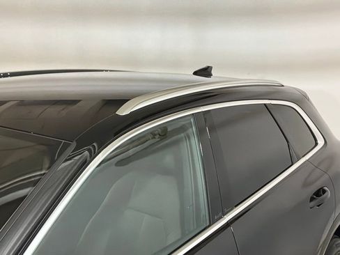 Used 2025 Audi Q5 Premium w/ Convenience Package image 25