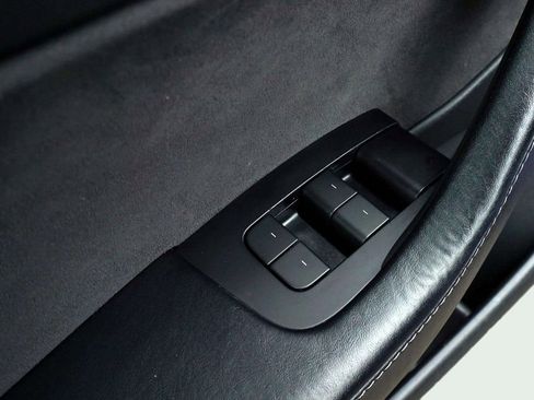 Used 2022 Tesla Model 3 Standard Range RWD image 13