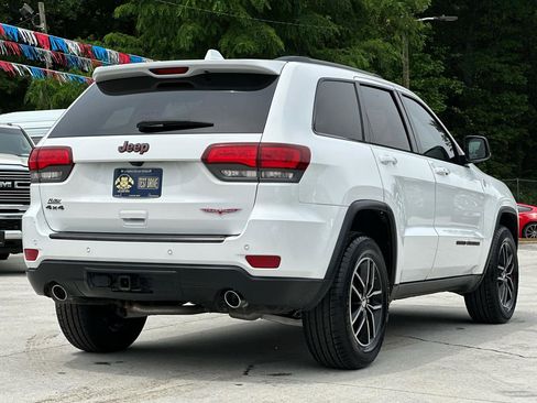 Used 2018 Jeep Grand Cherokee Trailhawk AWD/4WD image 7