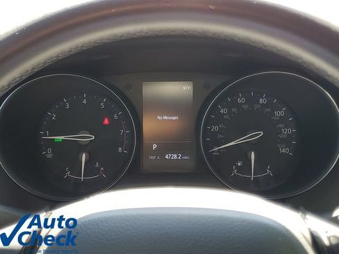Used 2019 Toyota C-HR XLE FWD image 22