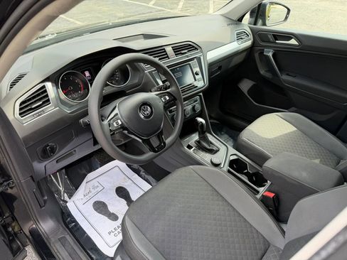 Used 2021 Volkswagen Tiguan S image 10