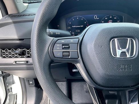 Used 2023 Honda Accord LX image 17