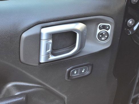 Used 2024 Jeep Wrangler Sport S image 16