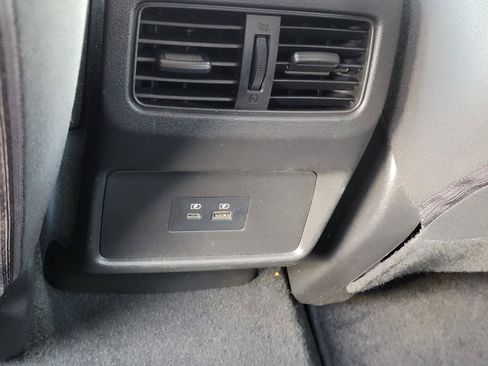 Used 2023 Nissan Rogue SV AWD/4WD image 24