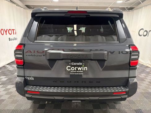 Used 2025 Toyota 4Runner SR5 AWD/4WD image 8