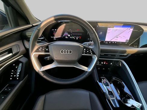 Used 2025 Audi Q5 Premium w/ Convenience Package AWD/4WD image 6