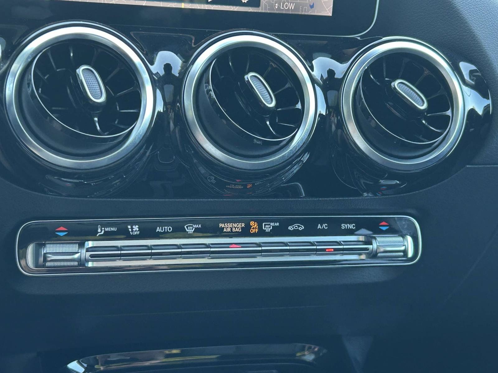 Used 2021 Mercedes-Benz GLA 250 4MATIC image 33