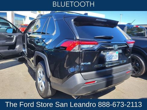 Used 2020 Toyota RAV4 XLE w/ All Weather Liner Package FWD image 5