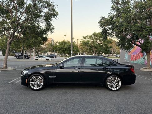 Used 2013 BMW 750Li RWD image 2