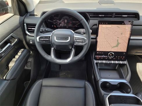 New 2026 GMC Terrain Denali w/ LPO, Black Badging Package image 11