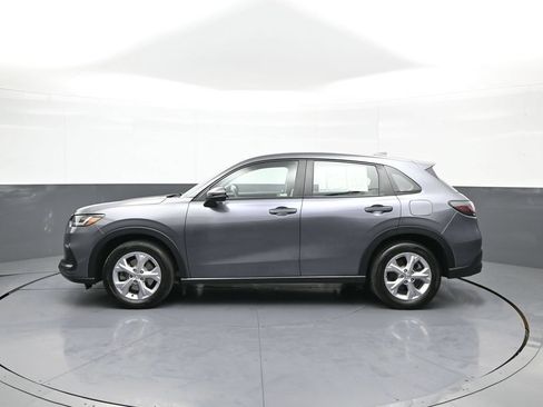 Used 2023 Honda HR-V LX image 9