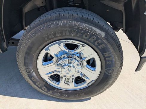 Used 2025 RAM 2500 Tradesman w/ Chrome Appearance Group image 10