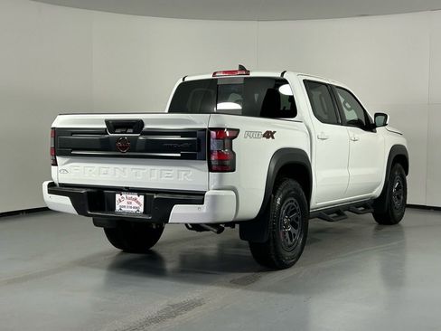 Used 2025 Nissan Frontier PRO-4X image 7