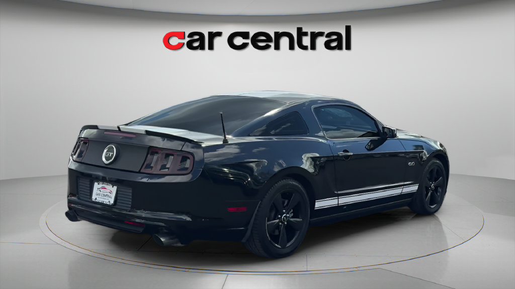 Used 2013 Ford Mustang GT RWD image 5
