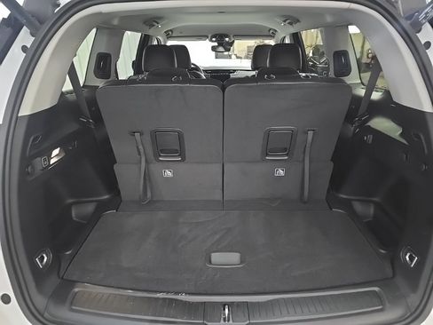 Used 2023 Jeep Grand Cherokee L Limited AWD/4WD image 11