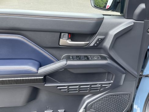 Certified 2025 Toyota 4Runner Platinum AWD/4WD image 18