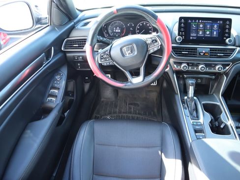 Used 2022 Honda Accord Sport image 6