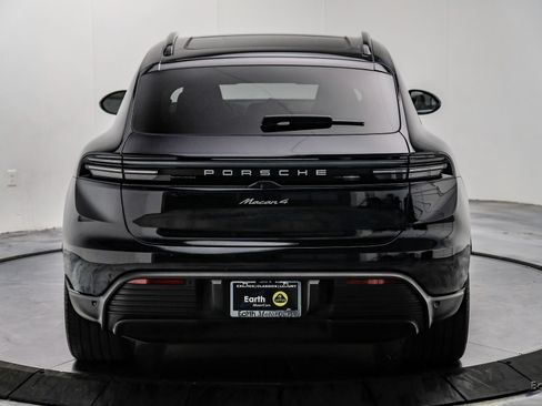 Used 2025 Porsche Macan 4 Electric AWD/4WD image 12