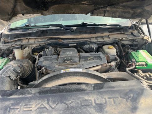 Used 2016 RAM 2500 SLT image 8